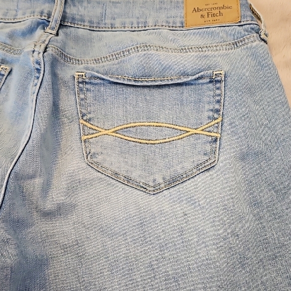 Abercrombie & Fitch Light Blue Straight Leg Jeans Size 27 - Picture 8 of 14